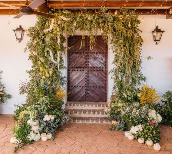 Decoración de puerta en La Fábrica de los Genoveses