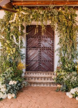 Decoración de puerta en La Fábrica de los Genoveses