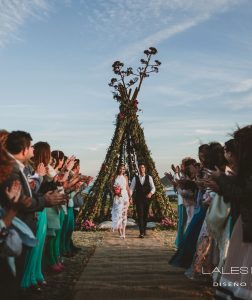 Ceremonia de estilo Boho en Los Genoveses