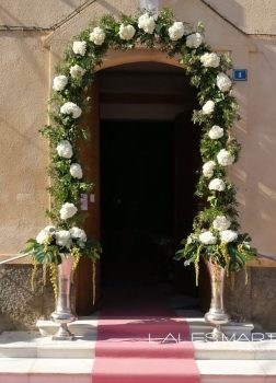 ARCO FLORAL ENTRADA