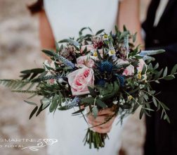 Ramo de novia de rosas de jardín