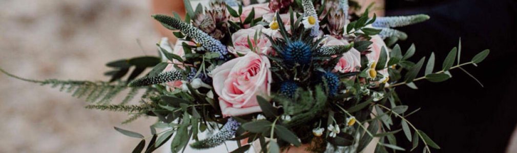 Ramo de novia de rosas de jardín