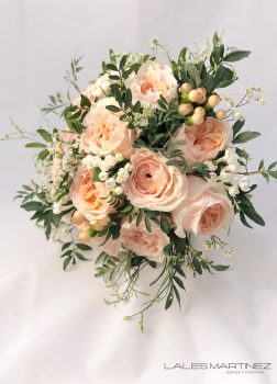 Ramo de novia de rosas rosa de jardín