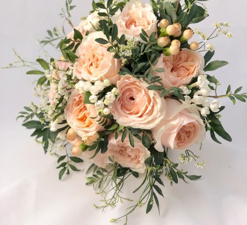 Ramo de novia de rosas rosa de jardín