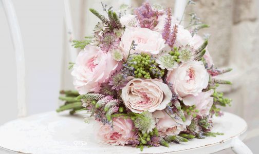 RAMO NOVIA ROSAS DE JARDÍN