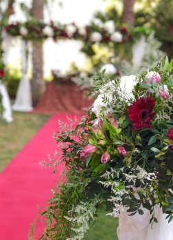 CEREMONIA EN GAMA DE ROJOS