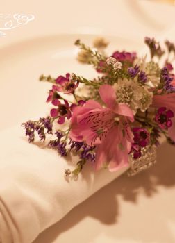 Servilletero-pulsera floral